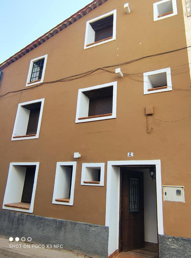 Apartamentos Patas Y Patetas Tragacete Kültér fotó